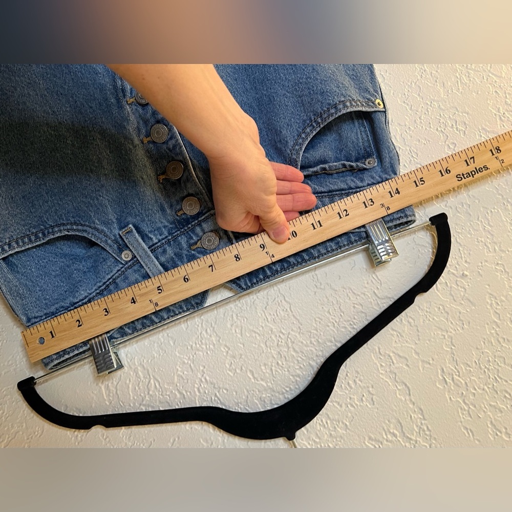 Levi High waisted mom jeans - Picture 2 of 7